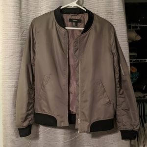 Grey/olive bomber jacket